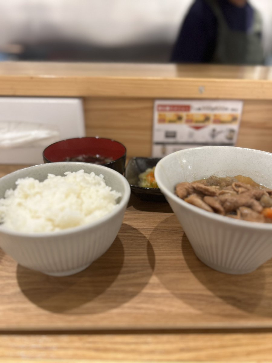 LipRusty's tweet photo. ランチはもつ煮込み定食😄
店の人も気さくな感じで味も良し👌
完売閉店の店。
琵琶湖プチ移住中(次の移住候補探し中)
#移住 #琵琶湖湖畔 #キャンプ #旅人 #ハンターカブ #CT12 #沖縄 #もつ煮込み https://t.co/y7zv3EfDdK