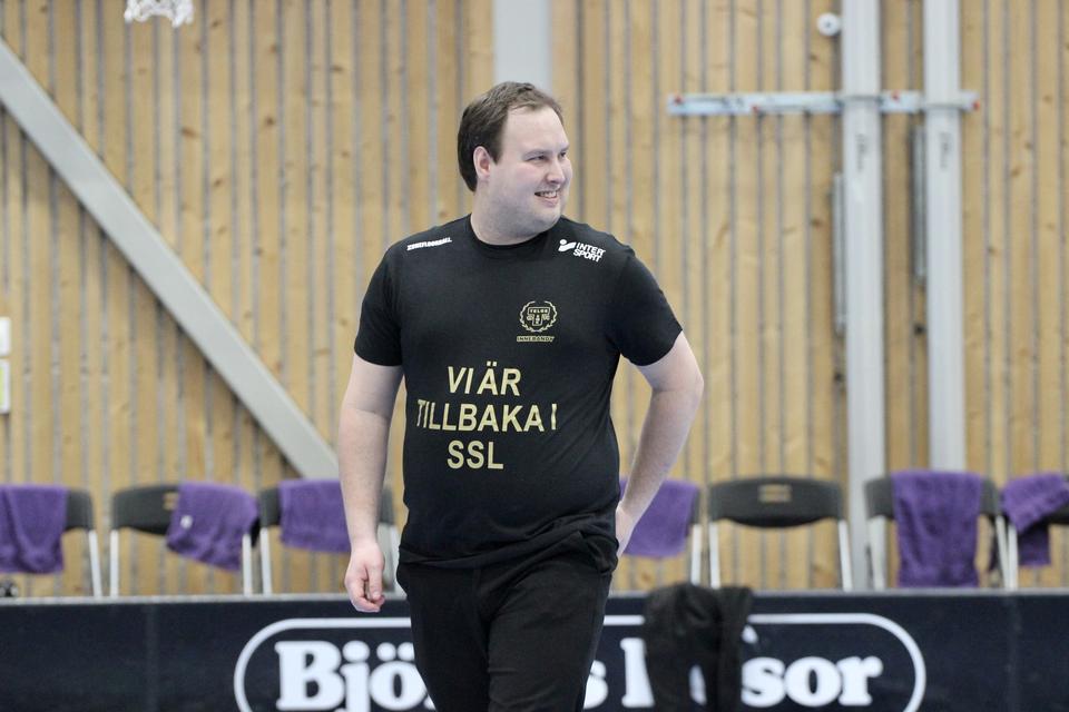 Martin Stockhult ska leda Telge i SSL.

Martin förlänger sitt kontrakt med Telge bara en kort stund före matchen mot Skoghalls #ssl #sslse #svenskinnebandy #innebandysverige <a href="/A_Borgstrom/">Anders Borgström</a> 

Trots sin unga ålder har han varit tränare i nio år.