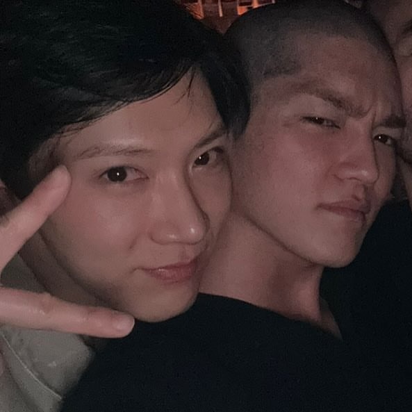TNVISUAL's tweet photo. #ten with taeyong https://t.co/CXBtO9aU6j