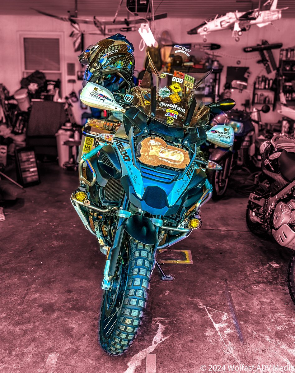Wolfast_805's tweet photo. I Don’t Know if it’s Art, but I like it!!! #bmwr1200gsa #advmoto #rallye #bmwr1200gsarallye @BMWMotorradUSA @carolinasbmwmoa @BMWMOA https://t.co/Mznhcnj93V