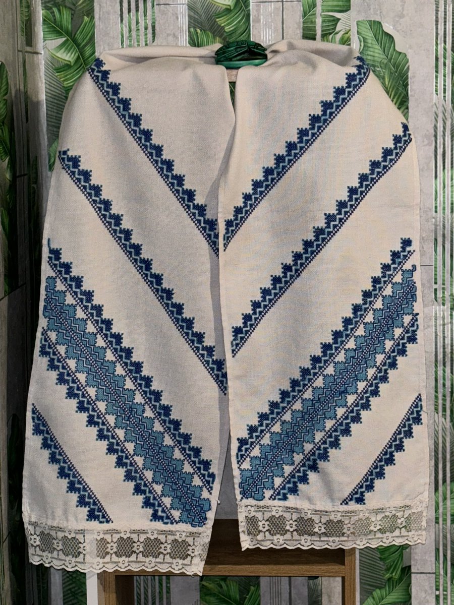 I am asking for your help, here are 2 embroidered towels for the price of $150, free delivery