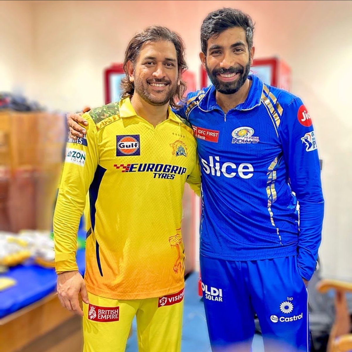 Cricketing Royalty in a single frame. - Jasprit Bumrah with MS Dhoni at Wankhede ⭐