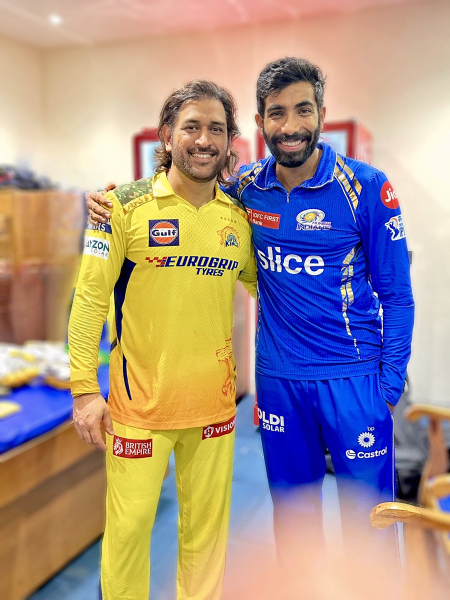 Jaspritbumrah93's tweet image. Met Mahi bhai after so long, felt good to catch up! 🤝🏼