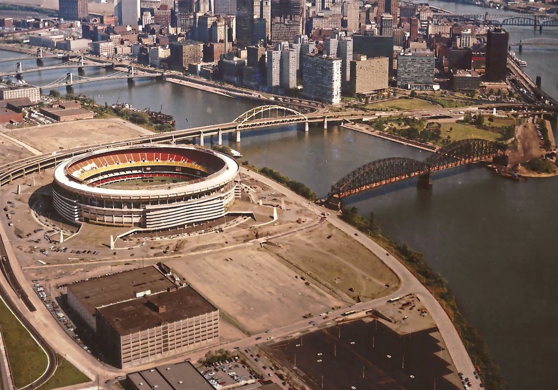 UppynStache's tweet photo. @Super70sSports Ole Three Rivers with @BrentNLiberty https://t.co/OswMqMmPqM