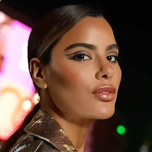 MissGrumosa's tweet photo. ¡CALLADITA NO ME VEO MAS BONITA!  
Ariadna decide exponer el maltrato que ha sentido por parte de LupilloR, y una producción asquerosa decide que ella no ha recibido maltrato, deciden como ella debe  sentirse ante el acoso de L.
@Telemundo @LaJefaTLMD
#LCDLF4  #LupilloAcosador https://t.co/5kg3zkohn0