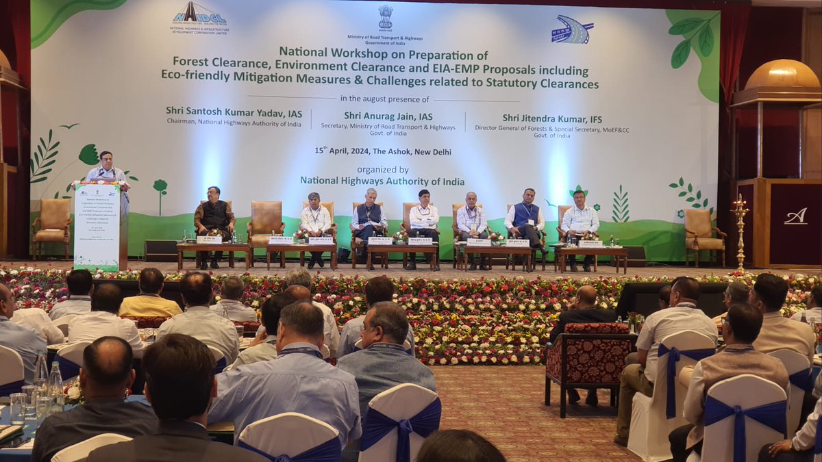 In his address, Shri Vishal Chauhan, Member (Administration), #NHAI highlighted that the National Workshop will lay a solid foundation for expanding India's National Highway infrastructure using eco-friendly practices. Keep following #NHAI's official handles for more updates!