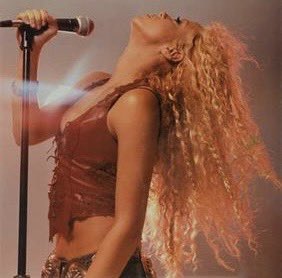 josseluism's tweet photo. #Shakira a travΓ©s de los aΓ±os β¦
Siempre su esencia!! π₯π₯
ππππ
#TheOnlyQueen ππ https://t.co/3QWHVLdTfw