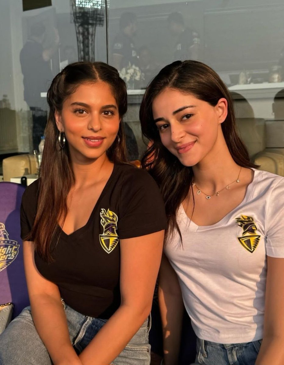 BFFs alert ft. #AnanyaPanday and #SuhanaKhan.❤️