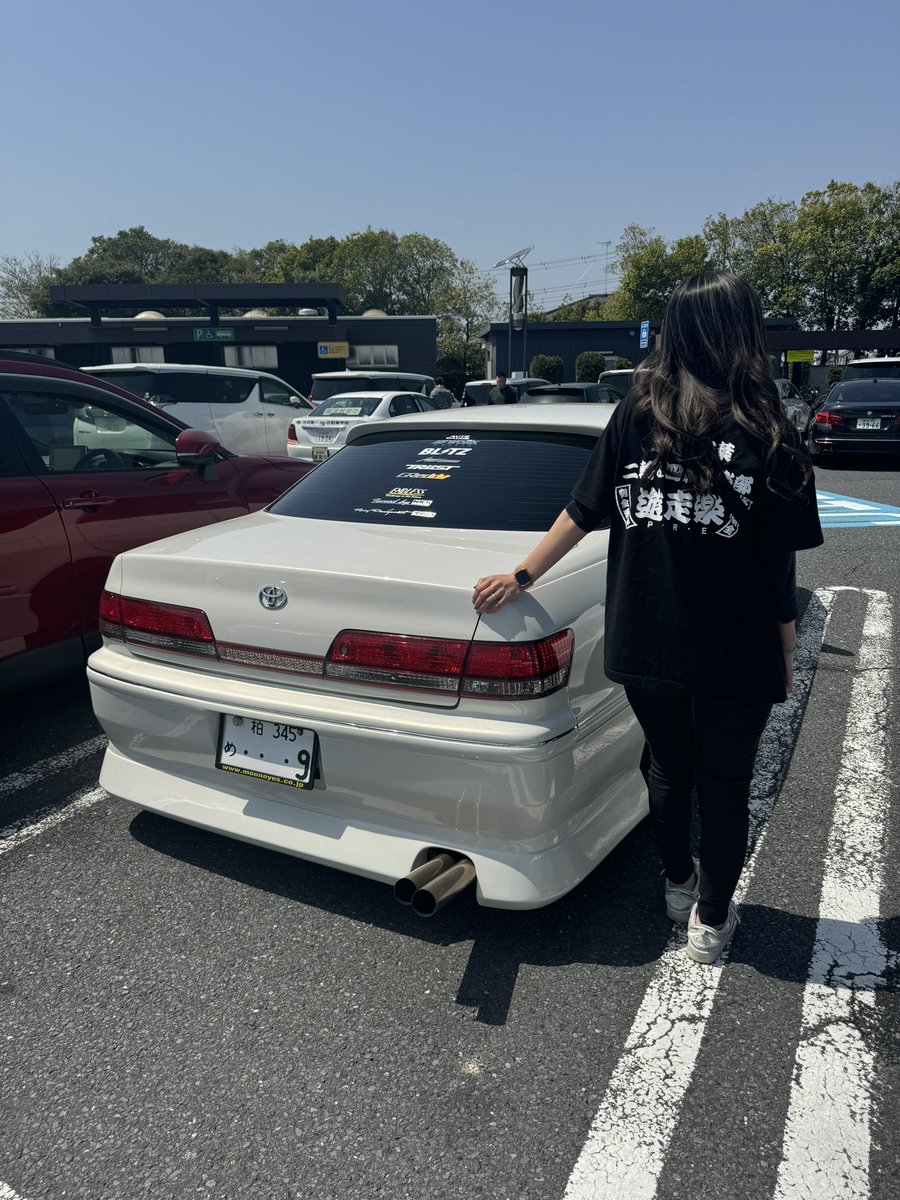 突発で小林familyとツアラーミーティング行ってからの穂坂鍋＆お泊まりは最高すぎた♡♡笑
フッ軽夫婦らぶ💓笑
来月も頼むぞ🙌笑
家の前が幸せ空間🤭💓