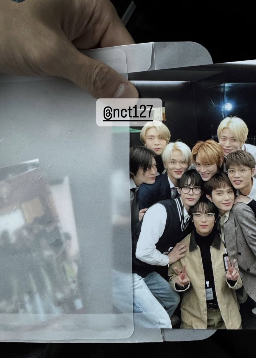 nct_ytjm's tweet photo. この写真持ち込んで入隊するっ��ことやんな😭😭
持ち込む写真がこれなの良すぎ…😭 https://t.co/Lsv3IfOzfF