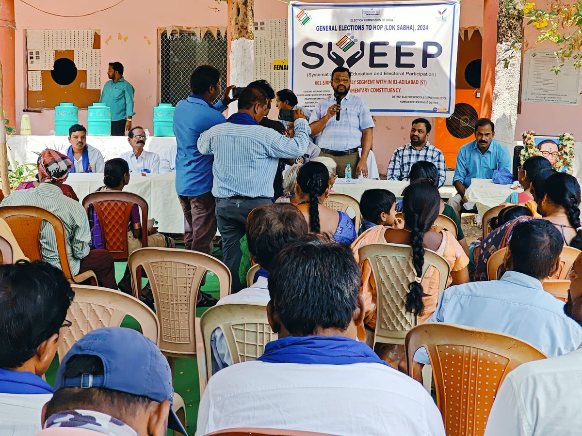 CEO_Telangana's tweet photo. Voter's awareness campaign under SVEEP activities conducted on the occasion of Dr.B.R.Ambedkar Jayanthi at Bala Bharathi High School.  

#ChunavKaParv #DeshKaGarv #Elections2024 #YouAreTheOne #ECI #ecispokesperson #VoteForSure #CEOTelangana

@ECISVEEP
@SpokespersonECI https://t.co/wftYEXzKn3