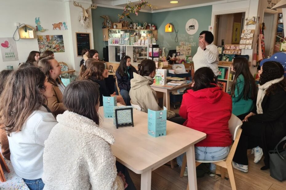 À la découverte des saveurs de la littérature enfantine : notre sortie à la librairie « Comme des grands » à #Brest : lewebpedagogique.com/lardoisiere/im…