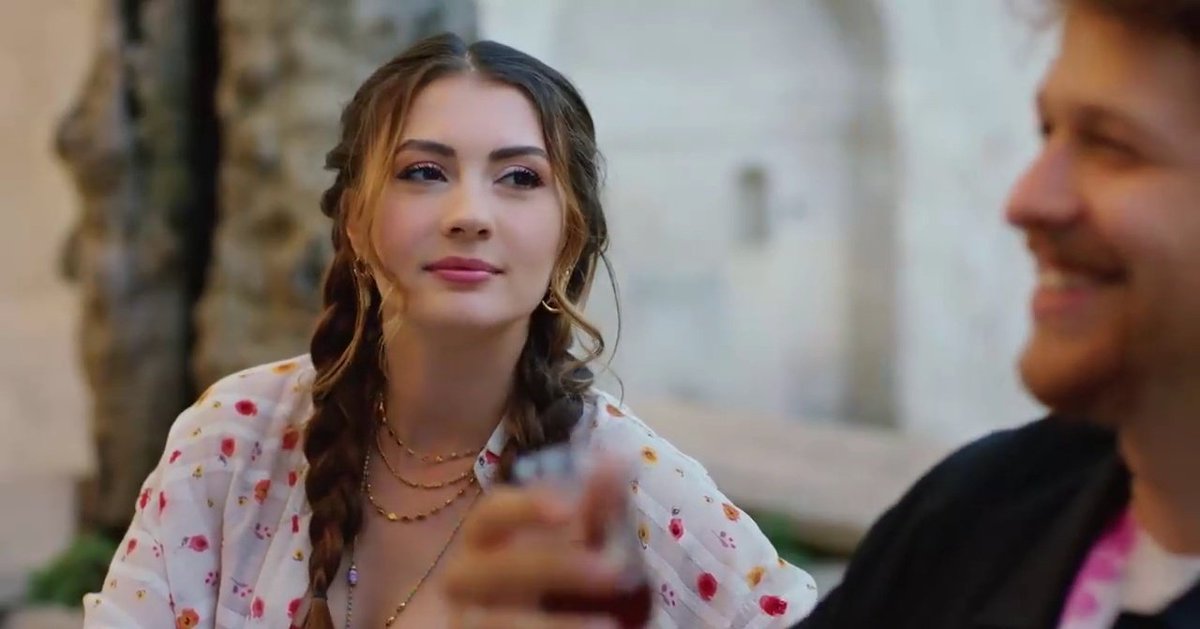 softdizi's tweet photo. o jeito que o çinar olha pra esra 🥹 #AşkMantıkIntikam #EsqueçameSePuder https://t.co/MZUT1qtVfO
