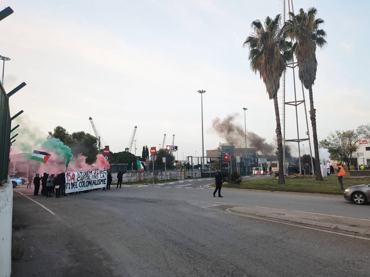 Barcelona,Catalonia 7.10h
Ens sumen ala crida global d boicot econòmic n solidaritat amb Palestina
Nos sumamos al llamado global d boicot económico n solidaridad cn Palestina
We too join the global call 4economic boycott in solidarity with Palestine.
#A15action #StopArmingIsrael