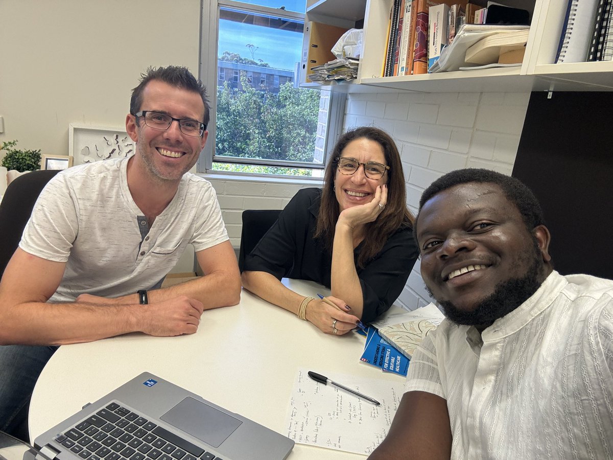kwame_adu159's tweet photo. Grateful for productive discussions with my amazing supervisors! 📊💼 #Teamwork #WorkMeeting #Gratitude" https://t.co/xo6B5b0tsv
