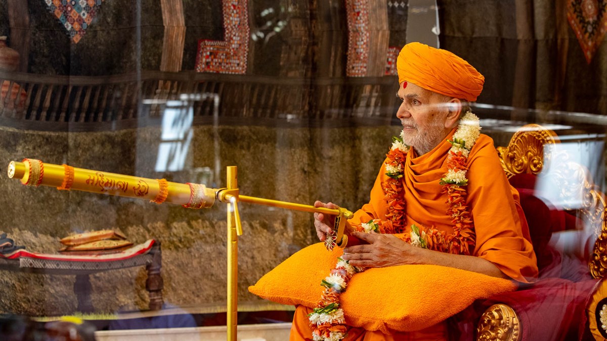 HH Mahant Swami Maharaj's Vicharan: 14 April 2024, Sarangpur, India gfrc6.app.goo.gl/fej4
