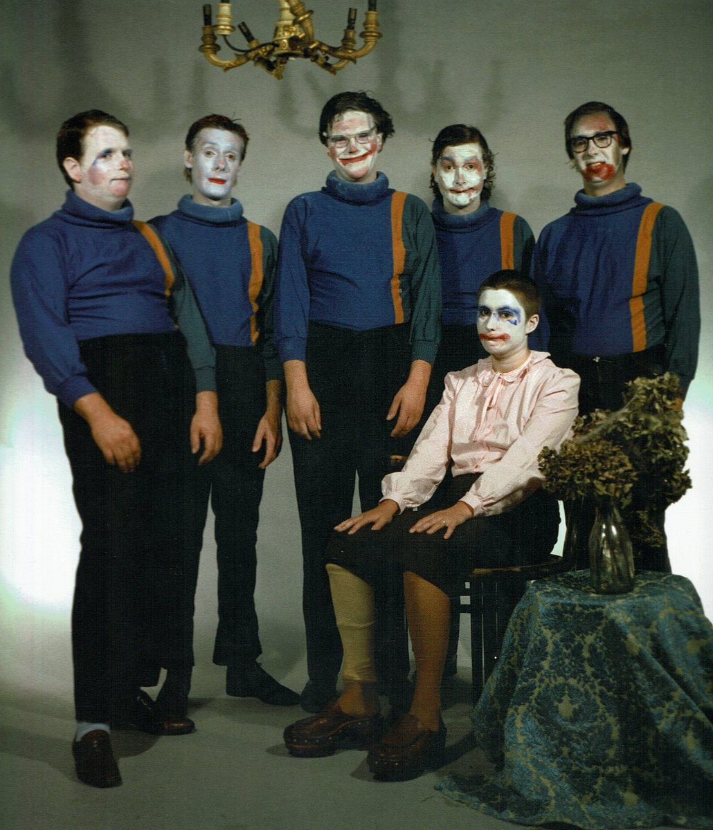 #top200progartists
168: Cardiacs
Perhaps not a band in the traditional prog rock vein but amongst the most inventive of the bands on this list. Whilst Sparks, Split Enz and 10CC didn’t make the list, Cardiacs were just a little bit “proggier”…
#ProgRock