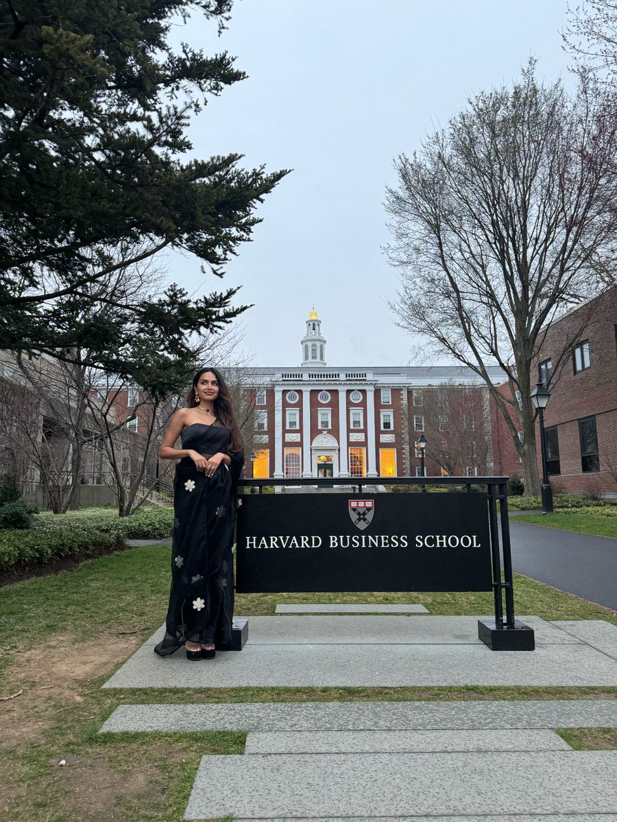 3 invitations from @Harvard , the latest from @HarvardHBS means the world is sitting up & taking notice of @diipakhosla ! Congratulations on ur documentary “Show her the Money”👏⚡️It explores the motivational stories of several female investors & business owners, calling