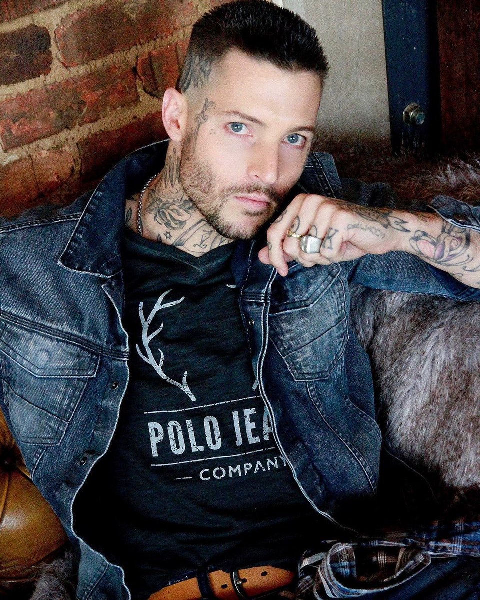 LittleTease_'s tweet photo. #MCM
#ThisFucker
#PainInAss
@FuckedUpTheo
Your Touch https://t.co/pj022R84Mh via @YouTubeMusic https://t.co/NQXHFYeaj2