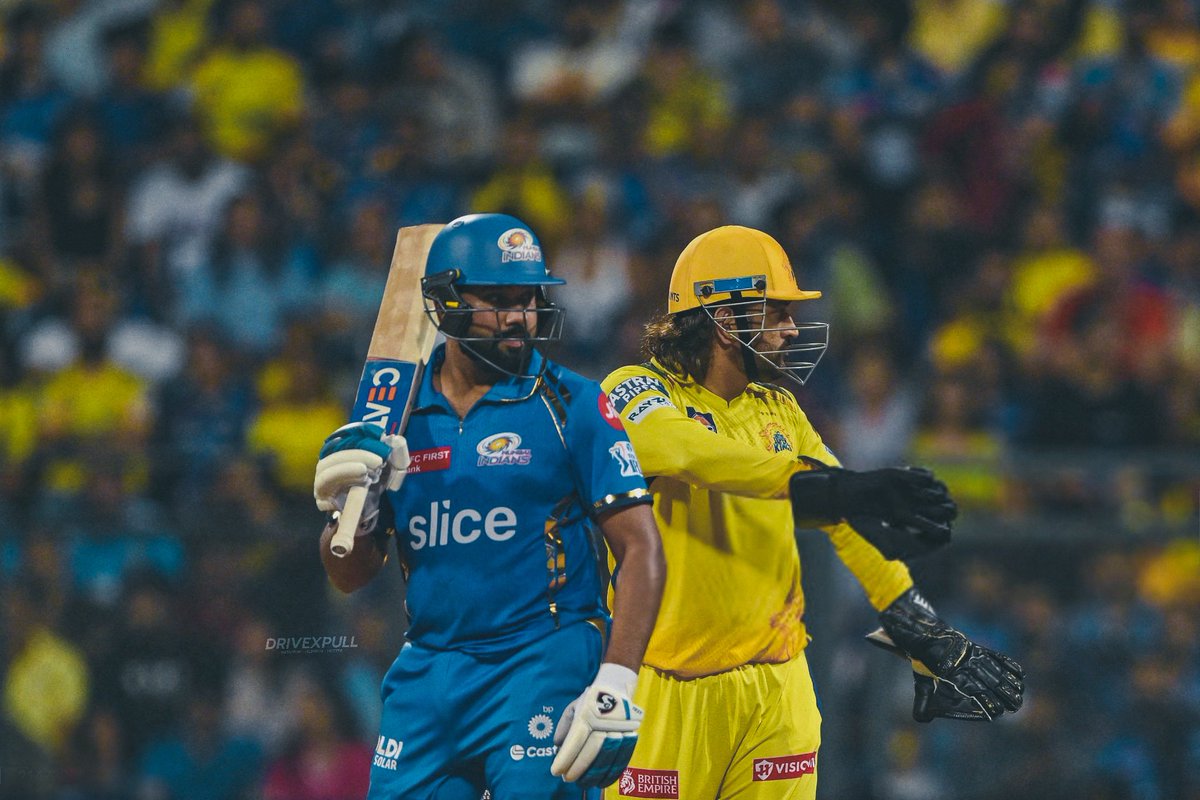 Two GOATs of the IPL in the same frame on the field together. 🔥🔥🔥🔥🔥🔥🔥🔥🫡❤️