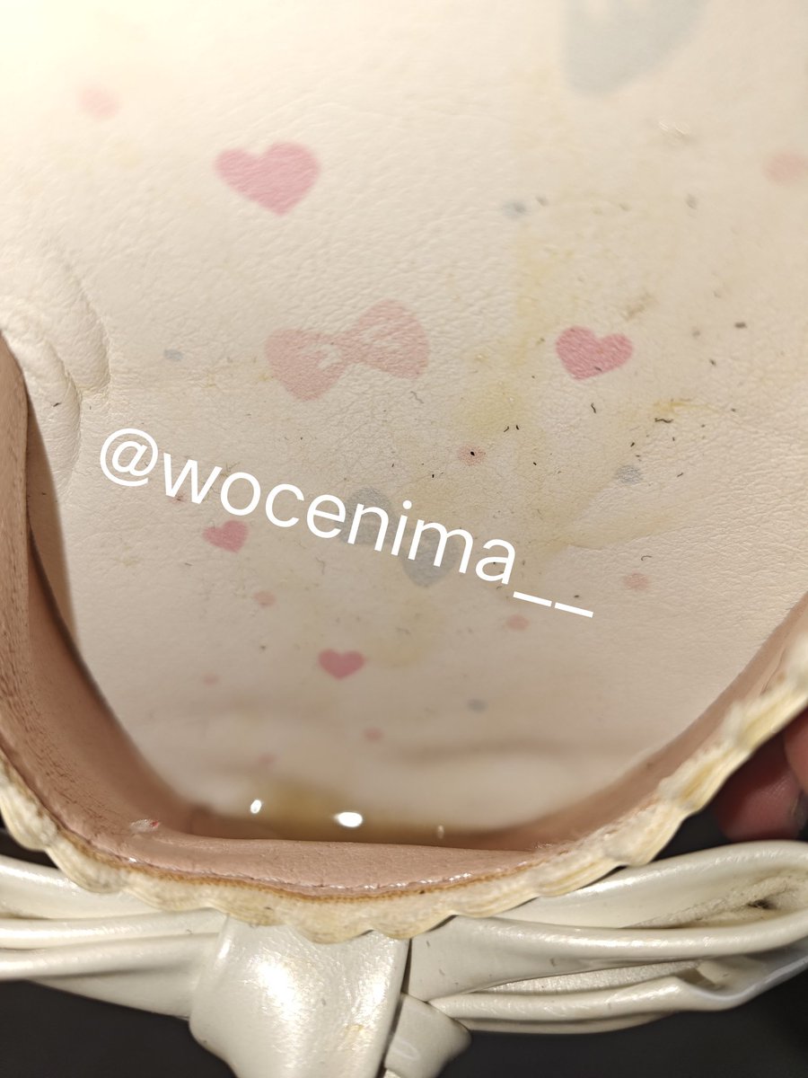 看着精液顺着lo鞋流到脚尖处是什么样的感觉呢  又是这个99年双坑妹哈哈  #扫楼打胶 #扫楼 #打胶 #玩鞋 #lo鞋 https://t.co/ny744opt5T