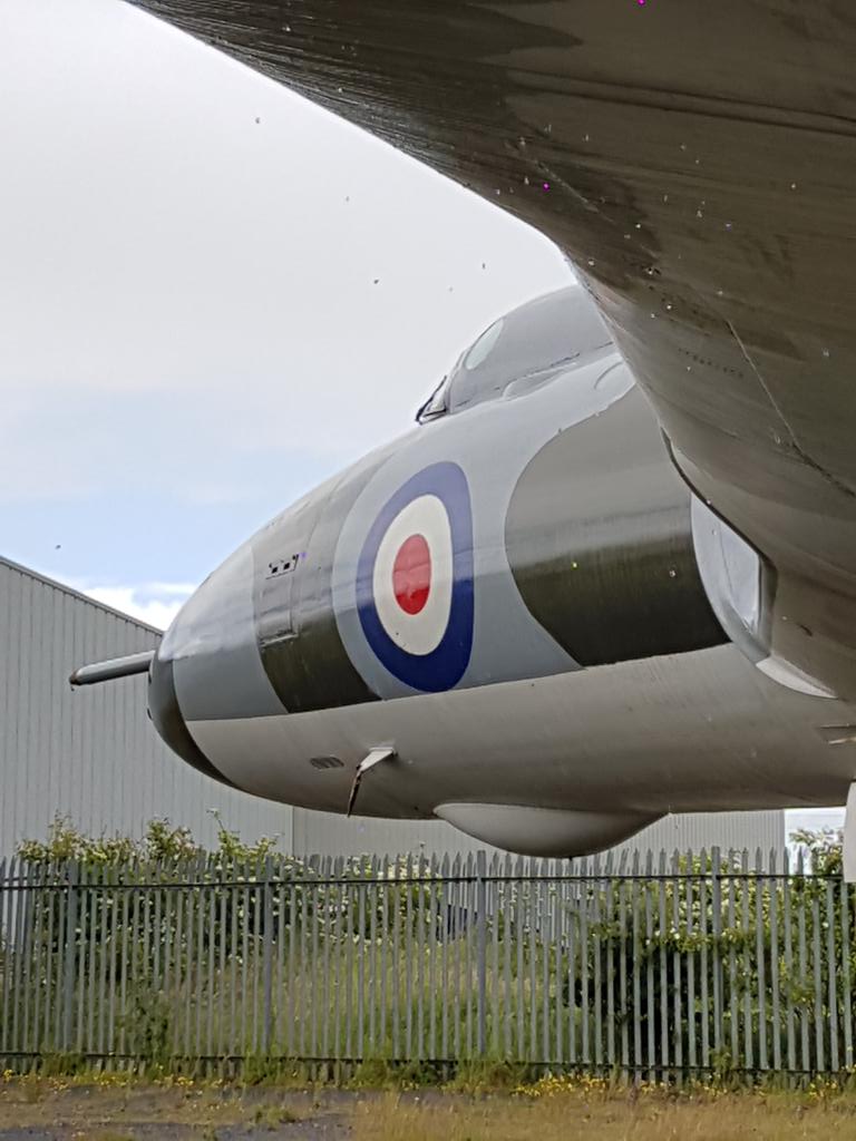 A very happy start to the week.....and yes its raining. #twitterVforce