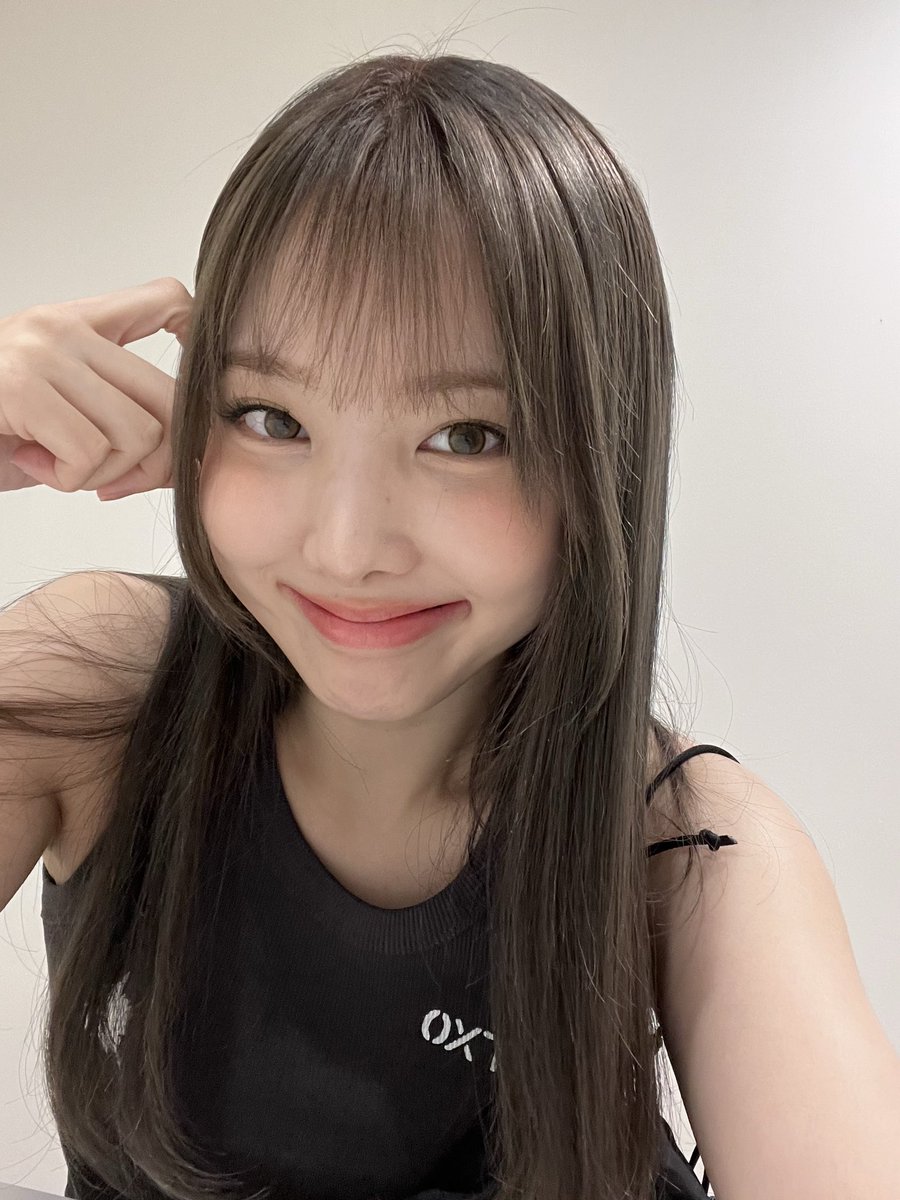 imnayeonarchive's tweet photo. https://t.co/Dchy5QCBQI