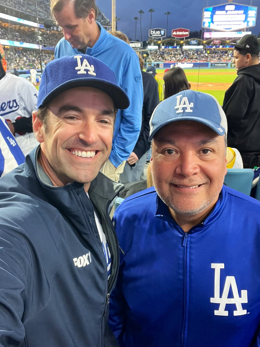 ⚾️ One of the coolest things about attending @Dodgers games? It’s one of the few places in Los Angeles that truly brings everyone together: different backgrounds & political perspectives. Some of those I saw today: @Joe_Davis, @AlexPadilla4CA & @daterightstuff