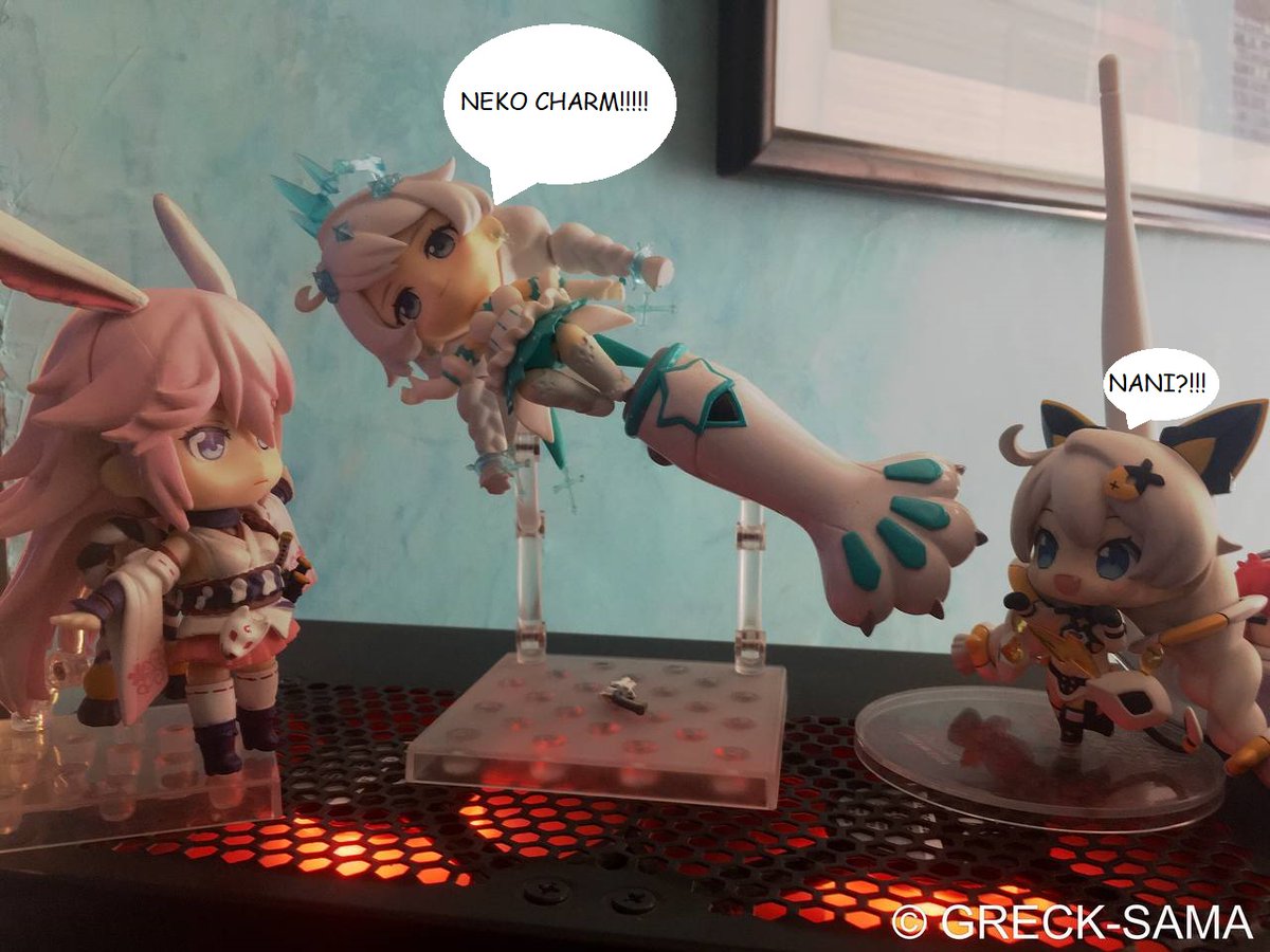 MI #TUNA #SNOWPRINCESS ODIA A MI #TUNA #KNIGHT_MOONBEAM AL EXTREMO!!! XP