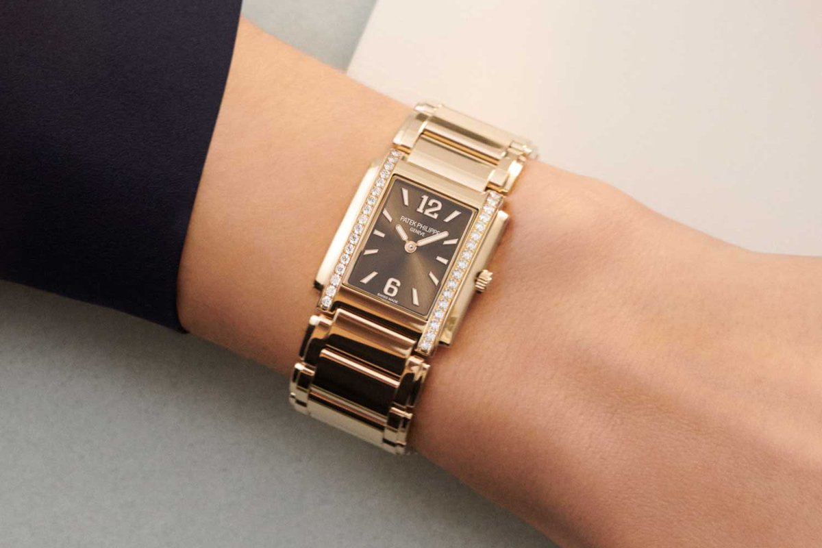 Patek Philippe Twenty 4, Timeless Elegance 
Patek Philippe surprises with each edition it launches, but in 1999, it decided to focus on a specific market, which is why I created a  #LuxuryWatches luxurywatchesusa.com/patek-philippe… #PatekPhilippe #Blog