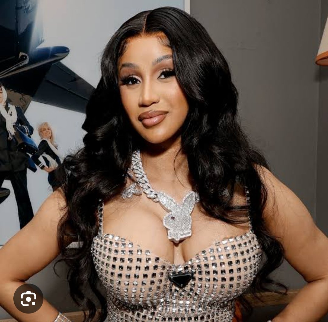 The Hottest Female Rappers in The World 🌎 A Thread 🧵 🧵 1. Cardi B