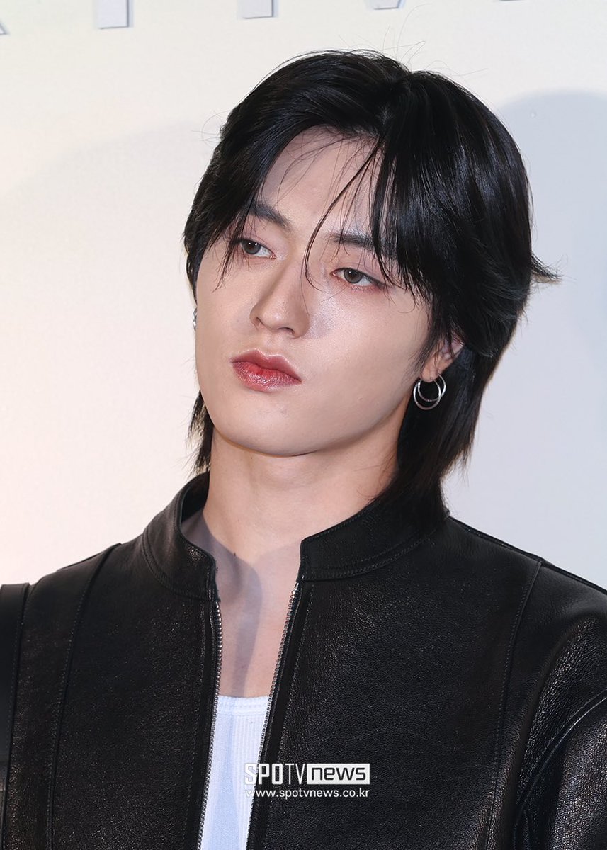 KPOPFAVE_'s tweet photo. [240415] Definition of “PERFECTION” ➡️ @treasuremembers’s #HARUTO! 💣 #TREASURE #트레저 #トレジャー #하루토 #RIMOWA #HARUTO_X_RIMOWA https://t.co/4MLes6tHLy