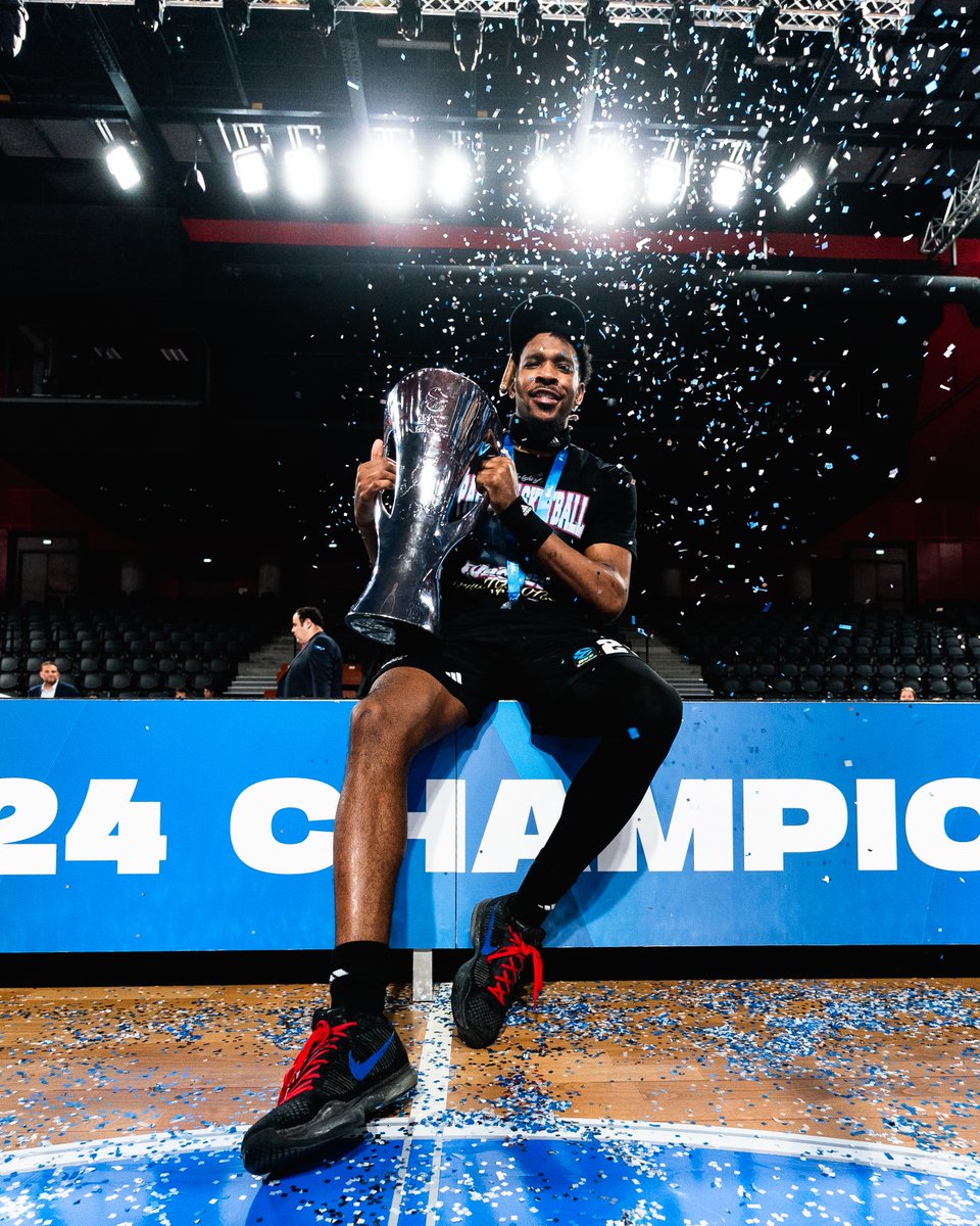 Paris Basketball tweet media