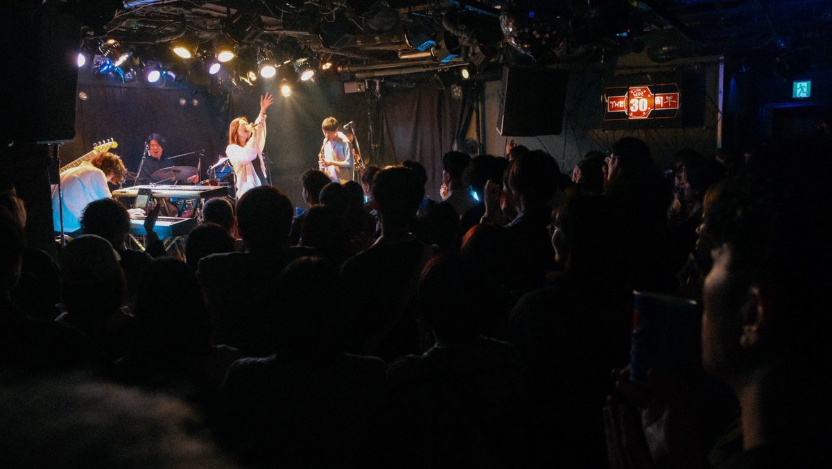 sinosora_music's tweet photo. Alt. Artisan @alt_artisan 結成記念ライブ 『～シノノメノソラ×Alt. Artisan～』in下北沢CLUB Que

お越しいただきありがとうございました‼️
急遽6人編成でのLIVEでしたが素敵な夜になりました🌙 https://t.co/xKxCdzU1Sn