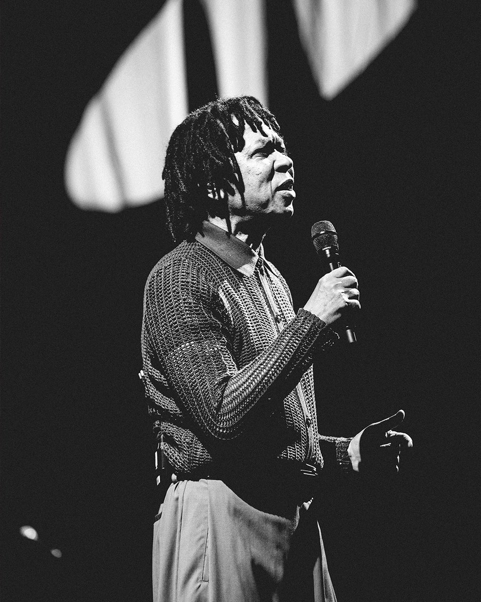 diegopadilha's tweet image. Tive diante de uma lenda viva anteontem.

 #djavan #Queremos