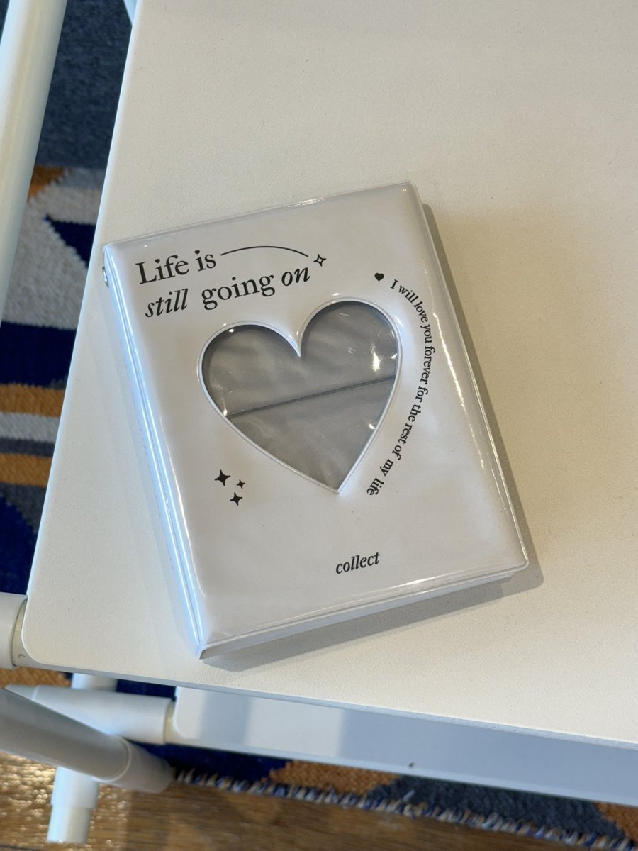 wts nct dream ph
 #evrsncesells

⚠︎ HELP RT ⚠︎

life is still going on colbook (lisgo)

₱400

helping a friend collectbook binder