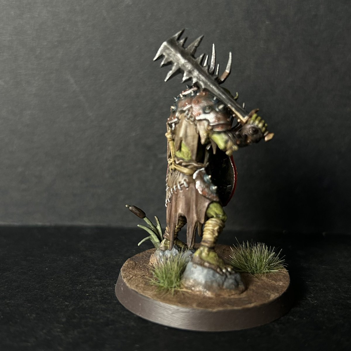 pmetcalfe81's tweet photo. Killaboss Zagnog. A nice, characterful model which was a nice palette cleanser while I await my Killteam:Nightmare box. #paintingwarhammer #warhammerageofsigmar #ageofsigmar #orruks #kruleboyz #killaboss #warhammercommunity @warhammer https://t.co/borkeBfxAP