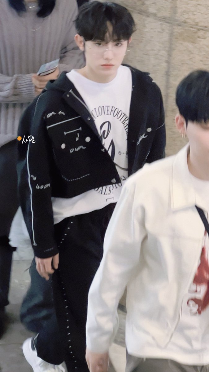 xbb030562611's tweet photo. 240326 GMP✈️

극과 극
시크남와 귀요미
chic and cutie

#온리원오브 #OnlyOneOf
#밀 #mill #이용수 #李镕秀 https://t.co/yRgT5QwfVo