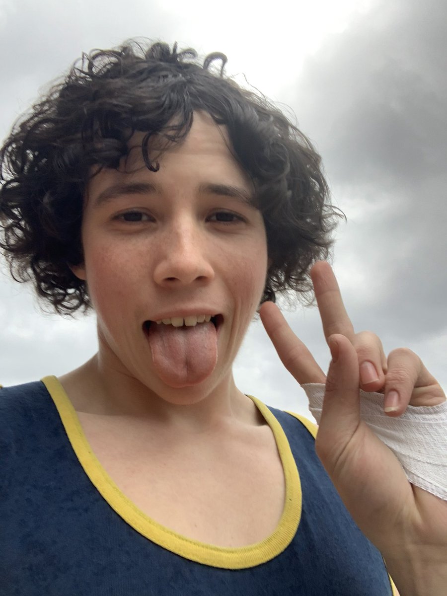 Greenfn513's tweet photo. We have a little crispy rice cake for breakfast this beautiful morning , the bum ass @predatorxgoons team finna get bitched this week 🤡🤡. https://t.co/fwh4fWTD8F