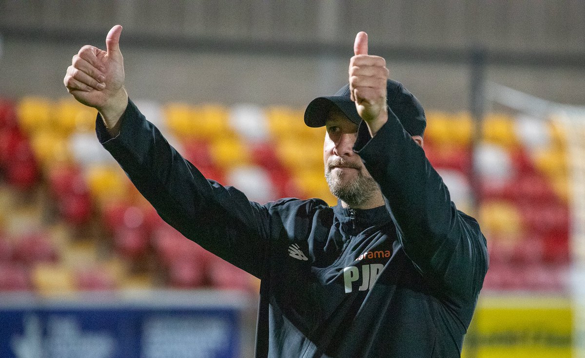 altrinchamfc's tweet photo. Should've just asked us for a pic, @DailyMirror 🤦🤣

@altymoore1 has got loads of them 📸⤵️ https://t.co/xdgxHoem0P