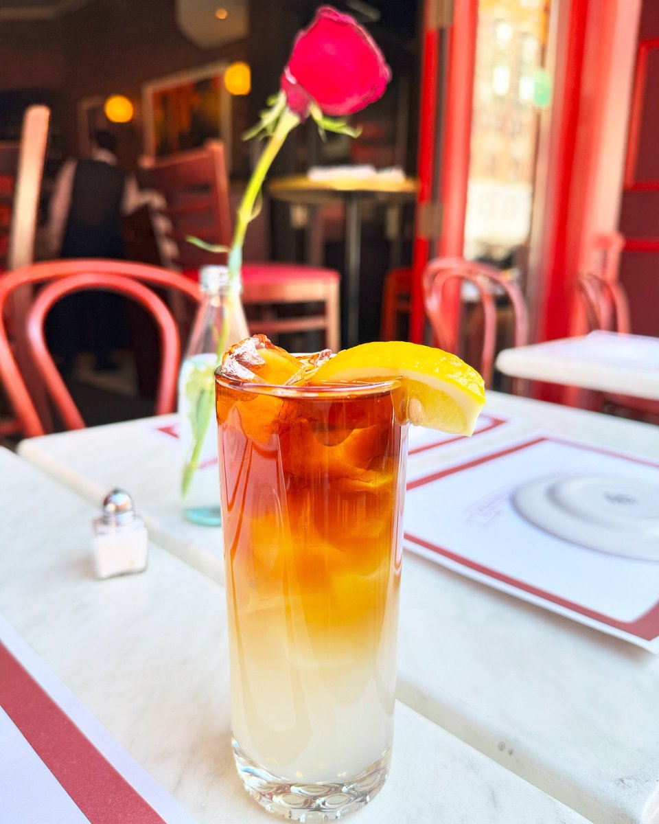 We’re craving refreshing Arnold Palmers on this fine sunny day in #NYC … come join us and have one! ❤️☀️
#mannysbistro #mannysbistrony #arnoldpalmer #arnoldpalmers #drinks #nyc #newyork #lemonade #tea #newyorkcity #newyorknewyork #upperwestside #upperwestsidenyc #uwsrestaurants