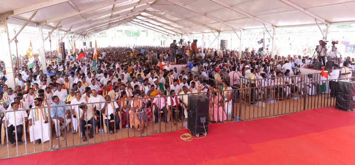 United to protect India's democracy!

Congress President Shri @kharge addresses a massive rally in Puducherry.