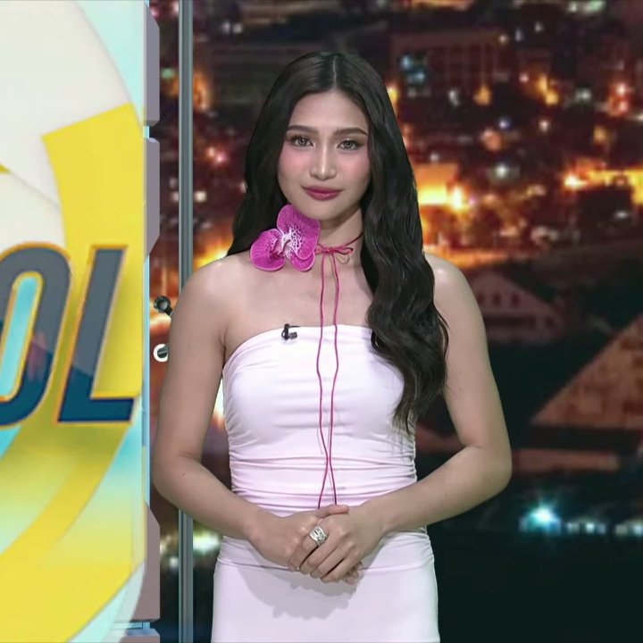 nahvTrades's tweet photo. school journalist jhoanna would never believe me if i told her that she's newscasting on the national tv now https://t.co/PFi3xrwWut