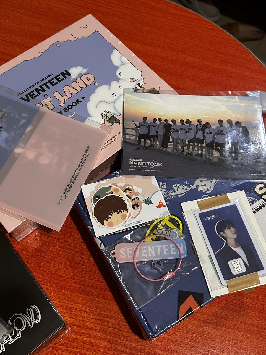 nessietwihard02's tweet photo. Hirap na hirap akong mag unbox mamsh @pepperhoranghae😭🤣 Gang dito po muna🤧 Napagod ako HAHAHAHA
#GotJuFeedbacks https://t.co/WBjhHRTjg9