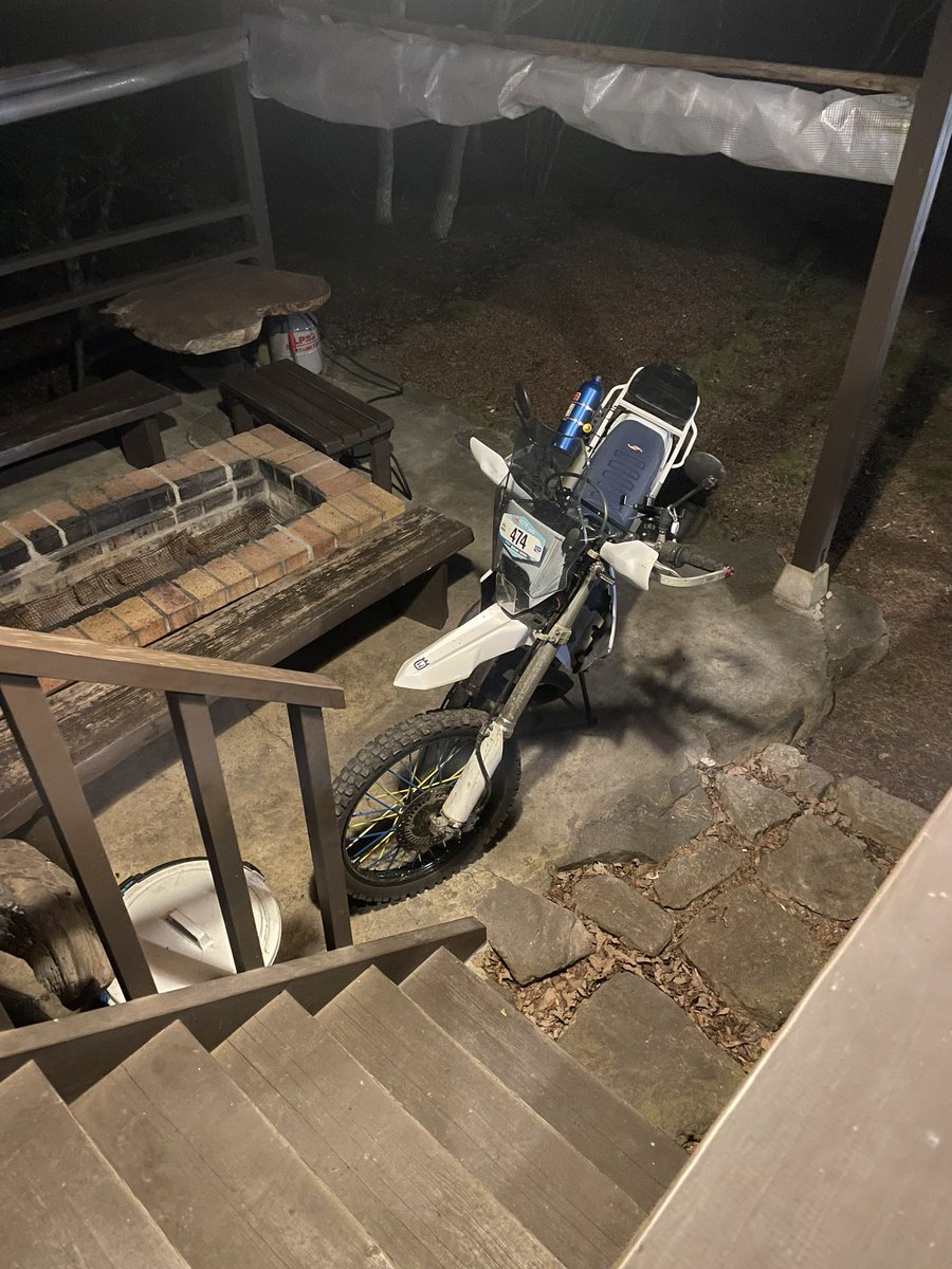 hidexxxgt's tweet photo. 4トンスライドダンプと3トン合体して
無事石川に着陸❣️
無事にコテージのBBQ場に駐車完了✨ https://t.co/9cSZkBVq11