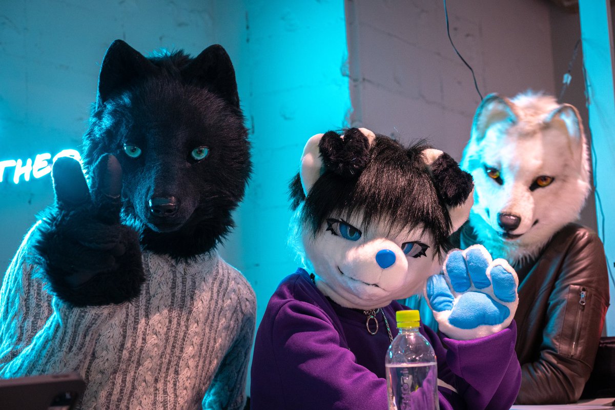 alba221101's tweet photo. もう4ヶ月経っちゃったのか〜〜〜
また行きたいな!!🐺🤍✨
📸🦊✨ @wizz_403
#BeastLab
#創造トリアノン
#アルバスキー
#FursuitEveryday
#FursuitsEveryday https://t.co/Ir7ysPABFz