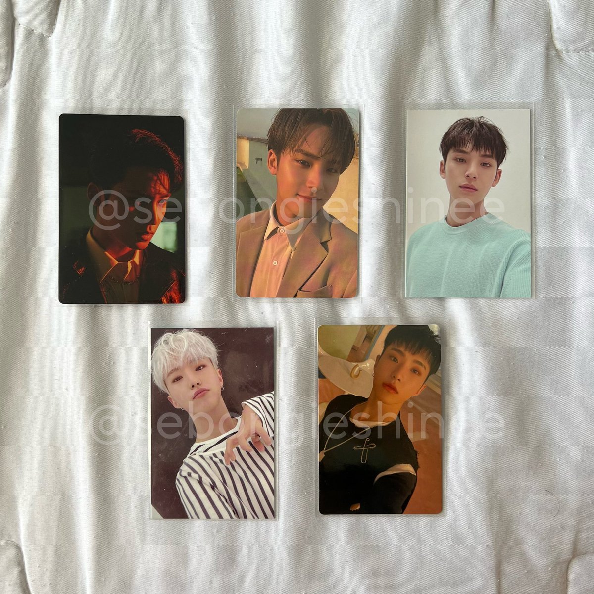 sebongieshinee's tweet photo. ‼️GIVEAWAY CARATS INA‼️

hi carats! aku disini mau minta tlg bantuan kalian buat isi survey skripsiku krn butuh responden yg cukup banyak.. sebagai gantinya, aku bakal GA bbrp pc official sebong buat kalian yg berbaik hati membantu😊

rules on pict

link survey ada di next tweet https://t.co/eyTR7tgUQD