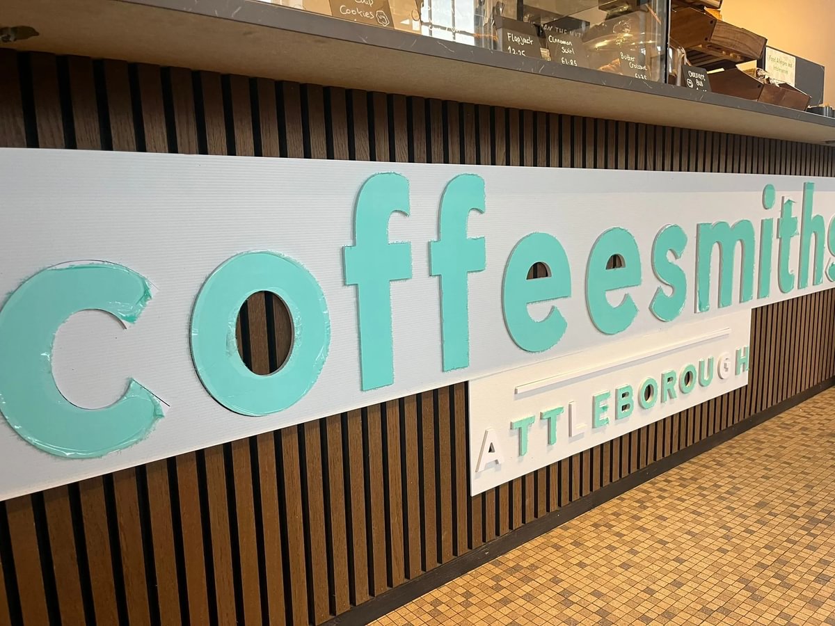 imprint_signs's tweet image. 3D acrylic lettering gives a warm new welcome to coffee lovers at Coffeesmiths. Have your signage flushed to the wall or raised with brackets!

#3DLettering #BusinessSignage #SignageService #BespokeSigns #Norfolk