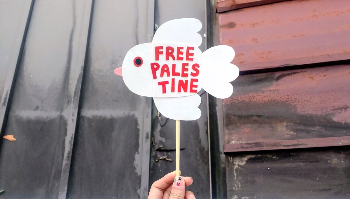 FREE PALESTINE!✊👿🕊️🇵🇸 牛乳パックで作った鳩のミニプラカードです！ #FreePalestine #FreeGaza #CeasefireNOW