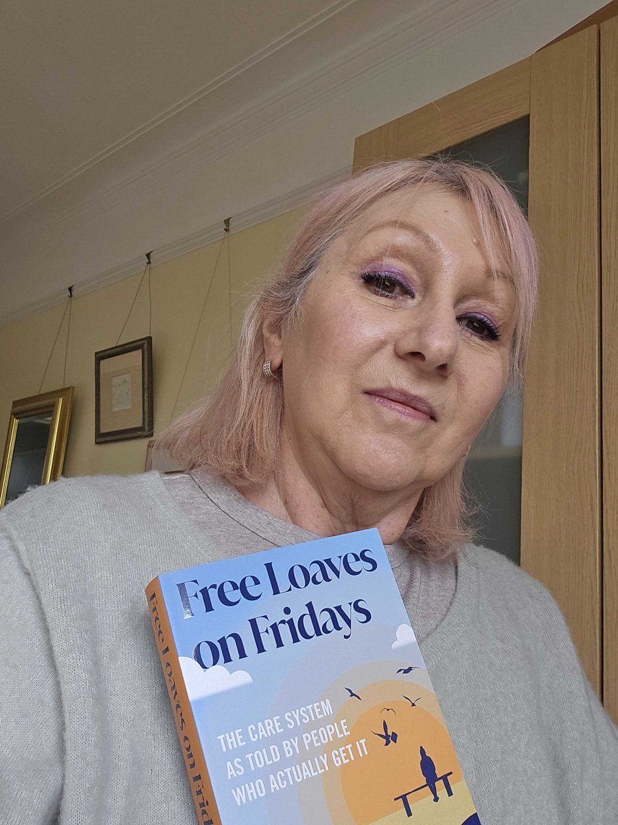 Mind Of My Own director @cernistalk is already getting stuck into #FreeLoavesOnFriday 📖🍞and the rest of us can't wait to get our hands on a copy @RebekahPierre92! 

#careSystem #careExperience